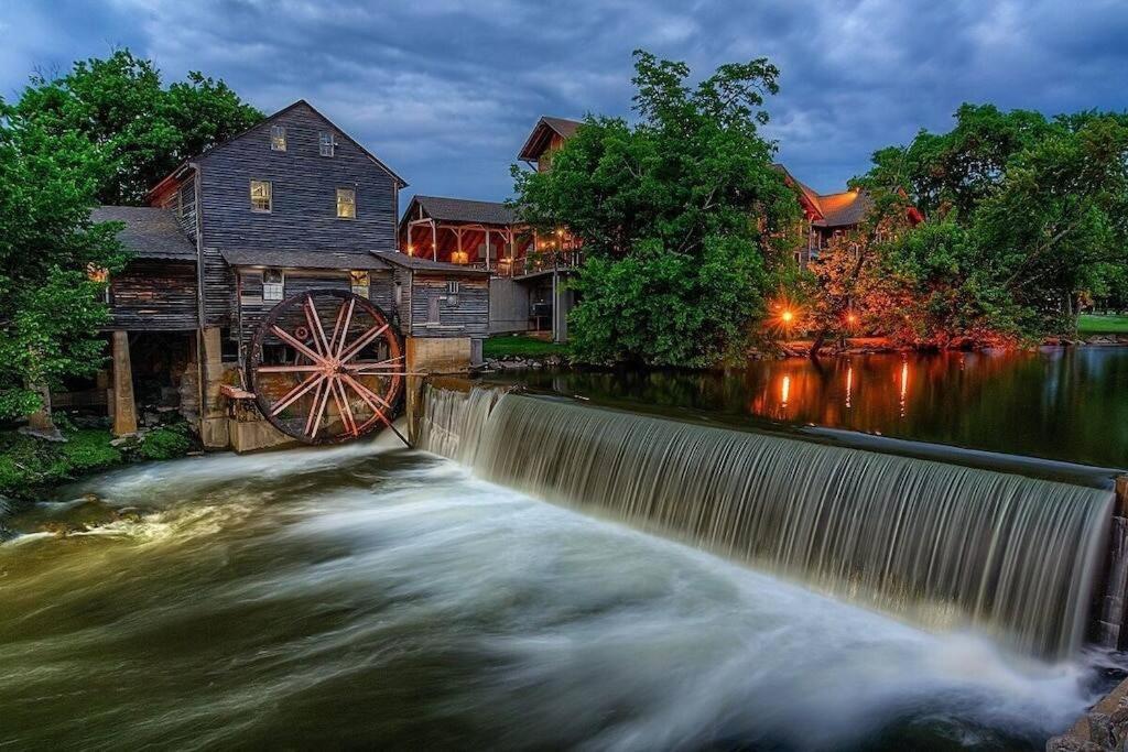 Moonlight Cottage - Your Romantic & Scenic Escape Sevierville Eksteriør billede