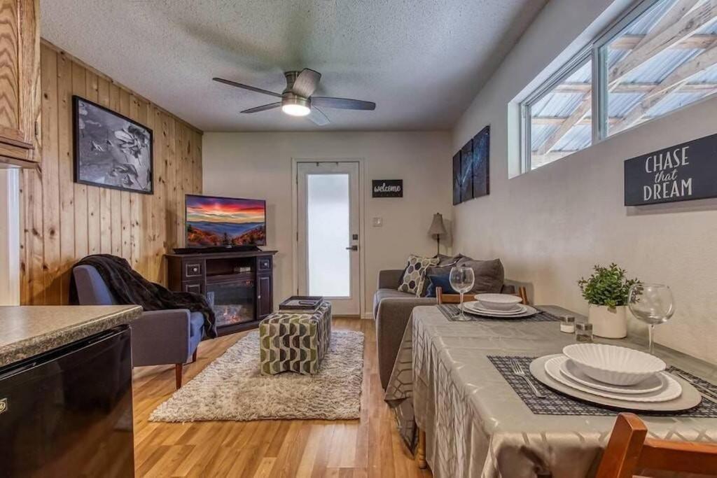 Moonlight Cottage - Your Romantic & Scenic Escape Sevierville Eksteriør billede