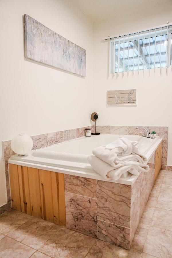 Moonlight Cottage - Your Romantic & Scenic Escape Sevierville Eksteriør billede
