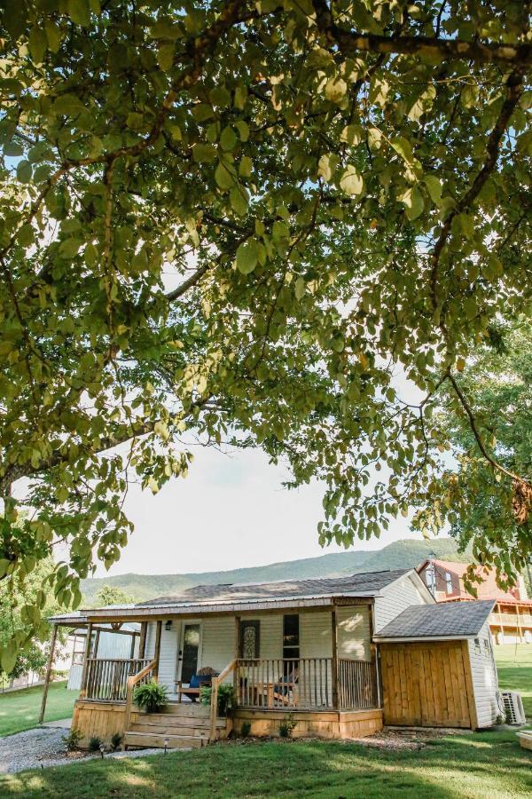Moonlight Cottage - Your Romantic & Scenic Escape Sevierville Eksteriør billede
