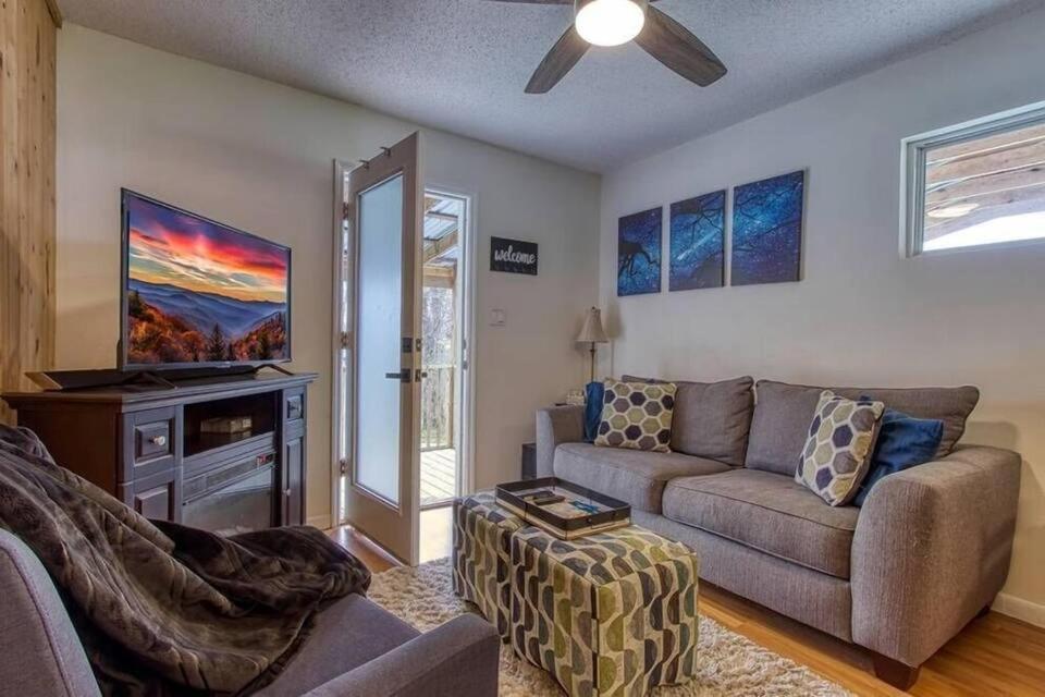 Moonlight Cottage - Your Romantic & Scenic Escape Sevierville Eksteriør billede